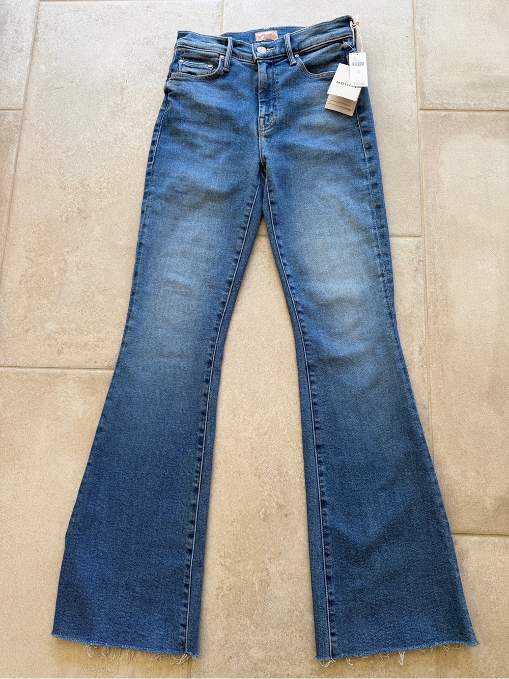 MOTHER The Weekender Jean Fan Favorite Mid Rise Flare 25